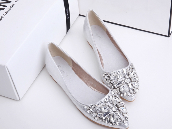 Καθημερινά χαμηλά γυναικλεία παπούτσια