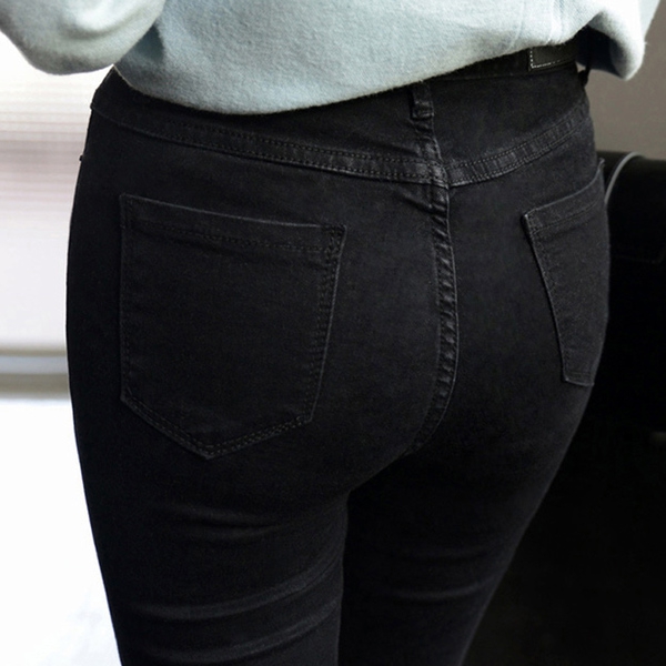 Λεπτό  μαύρο  τζιν