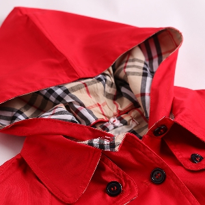 Пролетно яке с качулка за деца, подходящо за момичета - червено и бежово