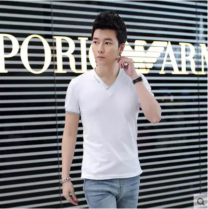 Καλοκαίρι shirt με V-neck