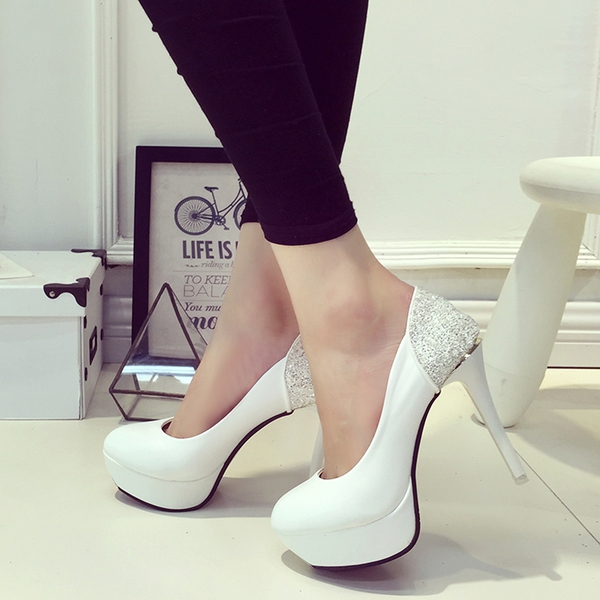 Дамски обувки с блестяща задна пета и висок ток в три цвята - червен бял черен 