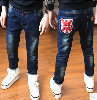 Детски дънки - топ пролетни модели и различни размери