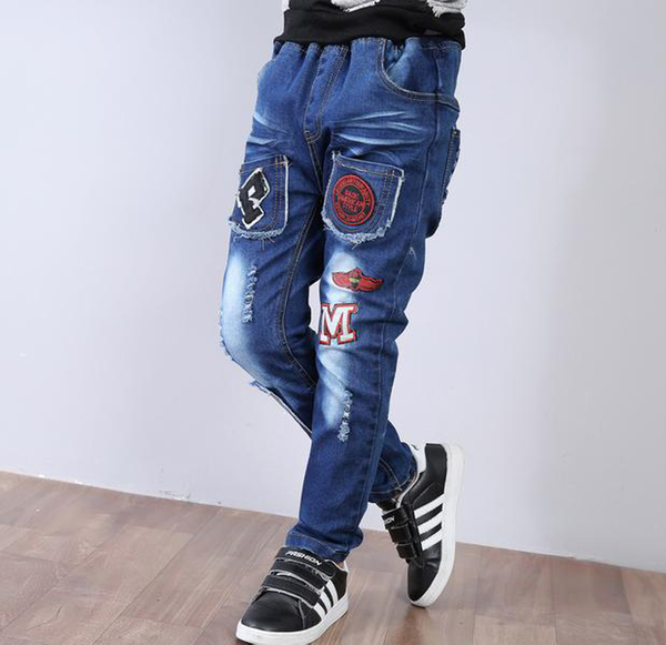 Детски дънки - топ пролетни модели и различни размери