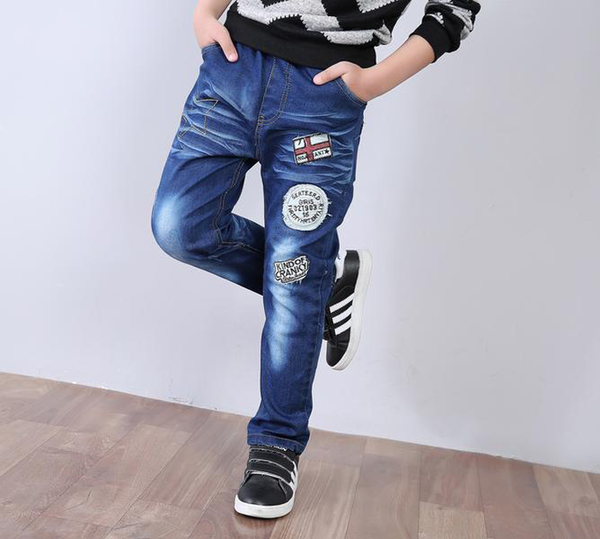 Детски дънки - топ пролетни модели и различни размери