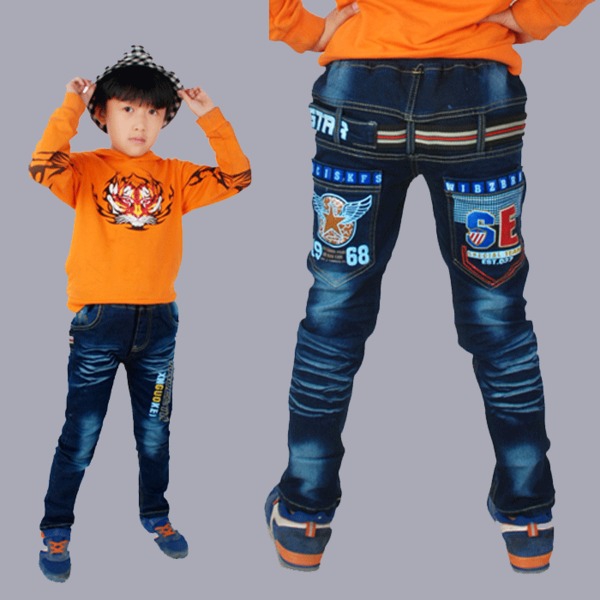 Детски дънки - топ пролетни модели и различни размери