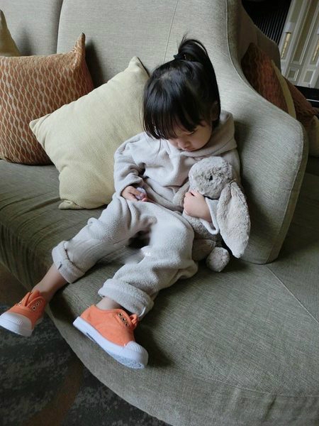 Παιδικό σετ για  κορίτσια παντελόνι και μπολούζα σε  γκρι, καφέ, ροζ χρώμα