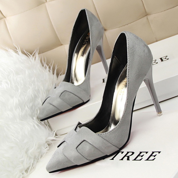 Дамски официални  велурени обувки в различни цветове цикламени червени черни и сиви