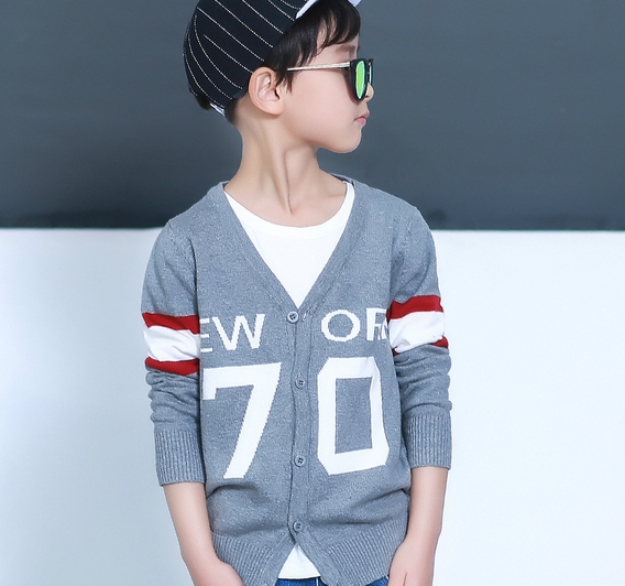 Παιδικές μοντέρνα ζακέτες για την άνοιξη  σε τρία χρώματα - γκρι, μπλε, κόκκινο