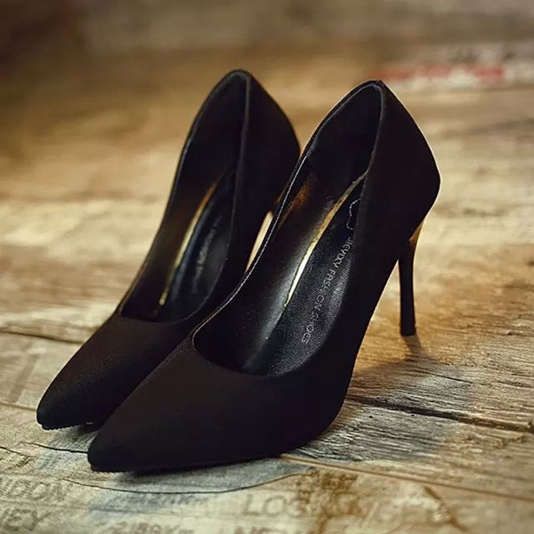 Γυναικεία παπούτσια σε 4 χρώματα ροζ μαύρο κόκκινο και μπλε