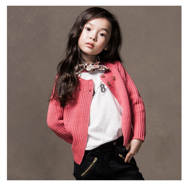 Плетени детски жилетки за момичета - 5 модела 