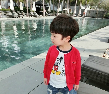 Κομψά παιδικά γιλέκα για αγόρια - 4 μοντέλα