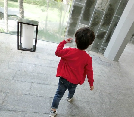 Κομψά παιδικά γιλέκα για αγόρια - 4 μοντέλα