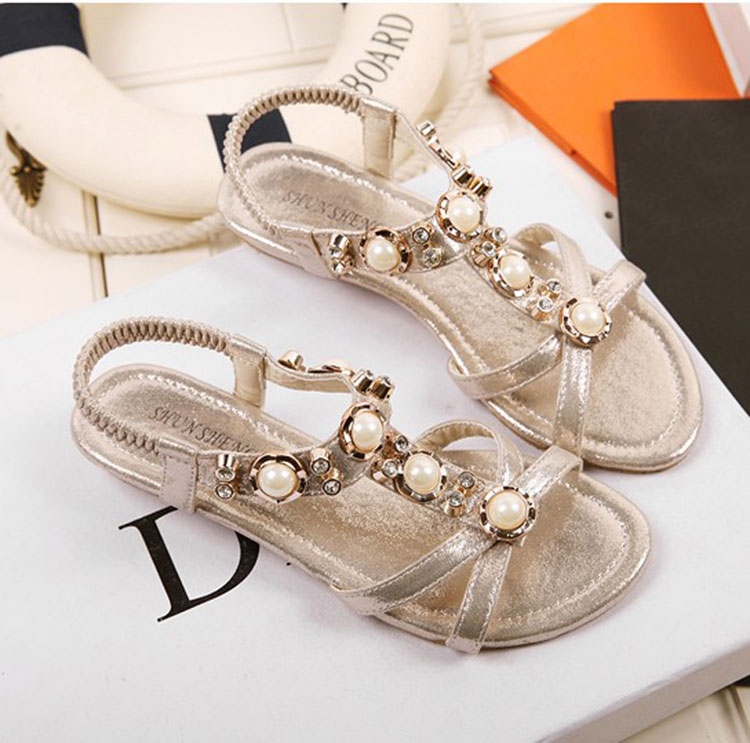 Дамски стилни сандали