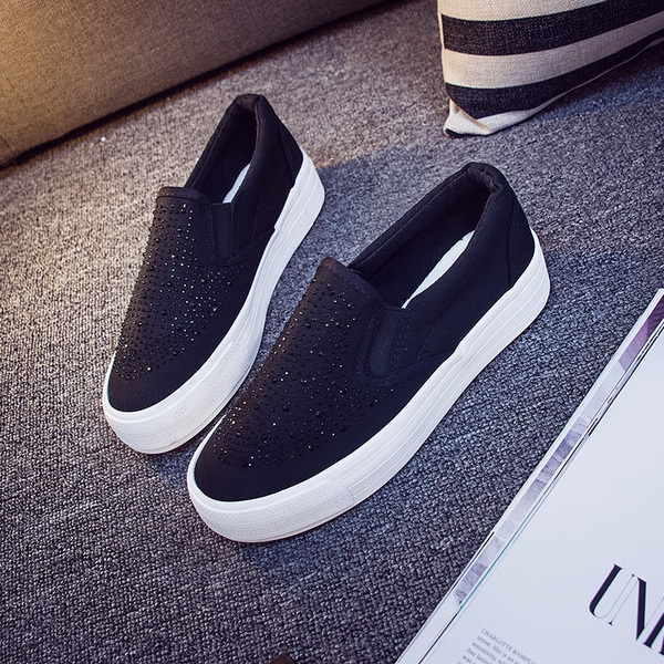 Дамски ежедневни черни мокасини с капси на лека платформа