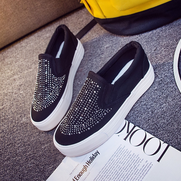 Дамски ежедневни черни мокасини с капси на лека платформа