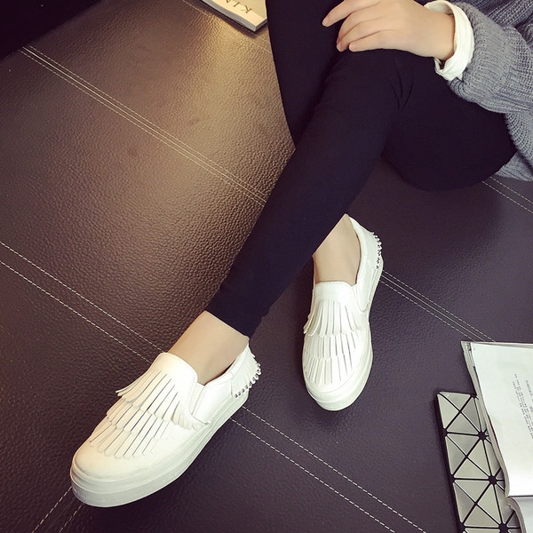 Дамски спортно елегантни кожени еспадрили с ресни в два цвята