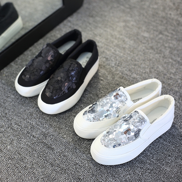 Γυναικεία  παπούτσια με πούλιες φως πλατφόρμα