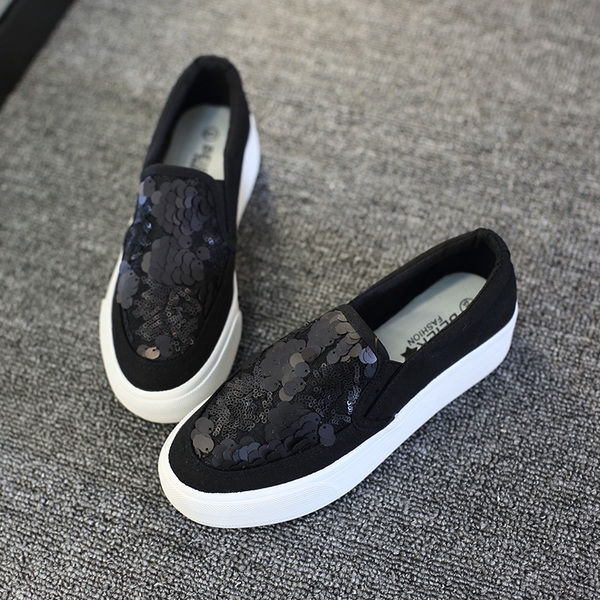 Γυναικεία  παπούτσια με πούλιες φως πλατφόρμα