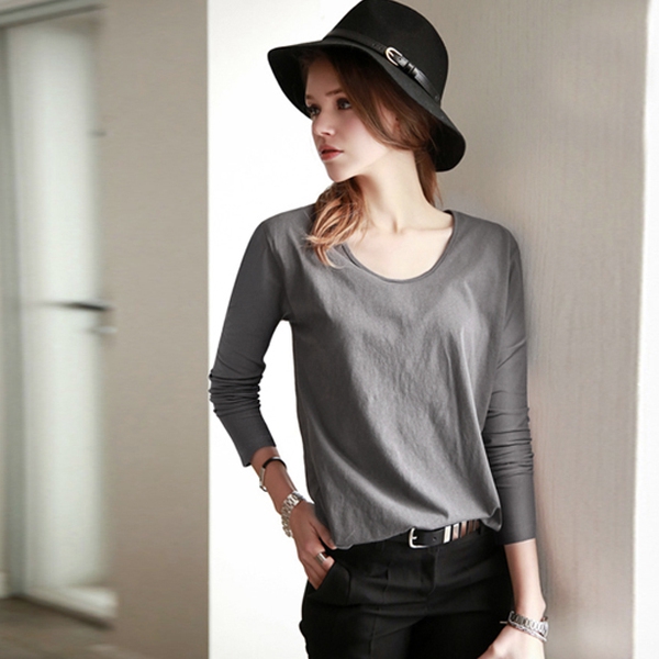 Дамска блуза с о-образна яка бял сив черен и червен цвят