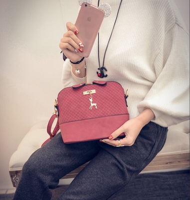 Дамска чанта различни цветове