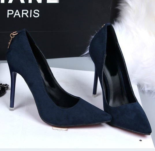 Γυναικεία επίσήμα παπούτσια με τακούνι και με αγκράφα πάνω από 10 cm 