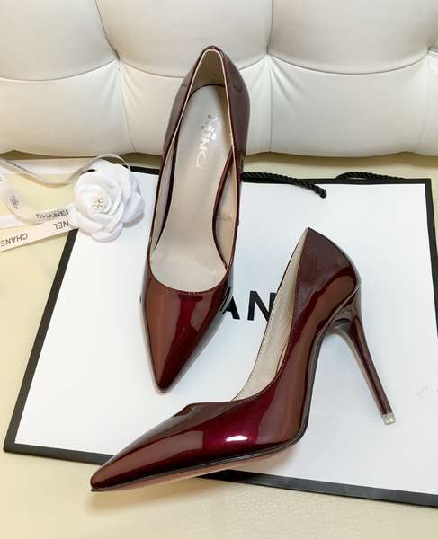 Дамски луксозни лачени обувки със заострени пръсти и висок елегантен ток