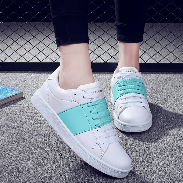 Γυναικεία αθλητικά παπούτσια δύο μοντέλα τρία χρώματα