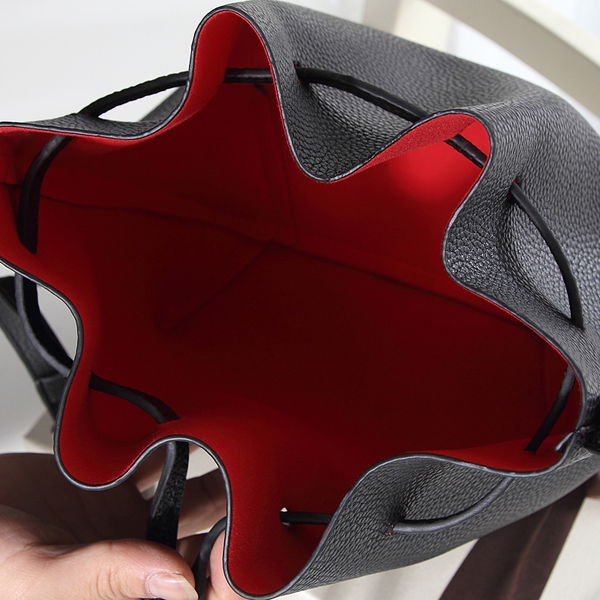 Дамска чанта удобна с връзка и малко портмоне