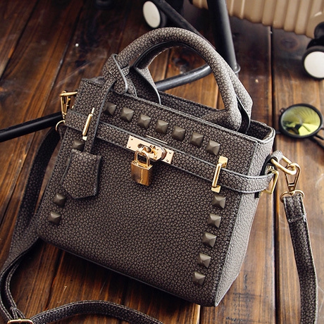 Дамска модерна чанта различни цветове