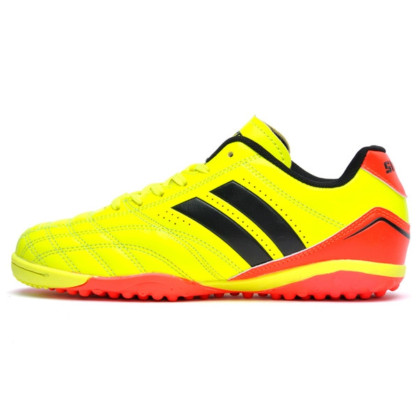 Мъжки бутонки различни цветове