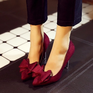 Дамски обувки с панделка и железен ток в три различни цвята