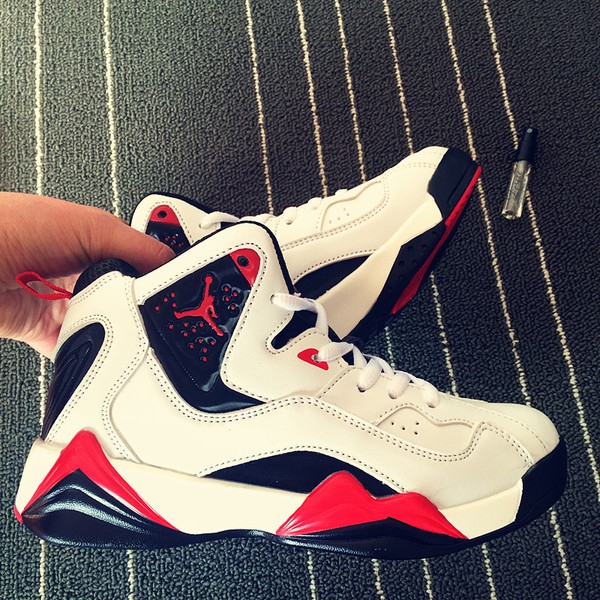 Мъжки баскетболни обувки -5модела