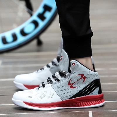 Παπούτσια μπάσκετ σε έξι χρώματα