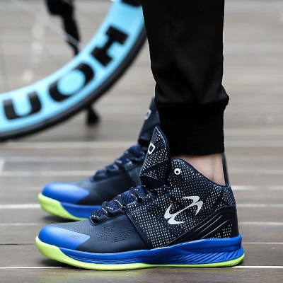 Παπούτσια μπάσκετ σε έξι χρώματα