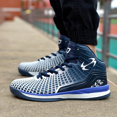 Παπούτσια μπάσκετ σε έξι χρώματα