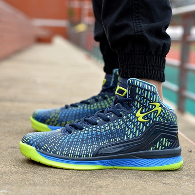 Παπούτσια μπάσκετ σε έξι χρώματα