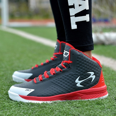 Παπούτσια μπάσκετ σε έξι χρώματα