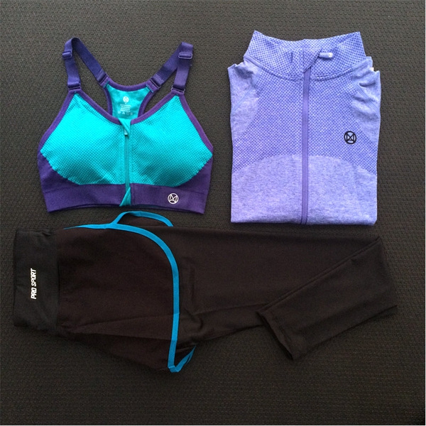 Дамско облекло за йога от 3 части: различни модели и цветове