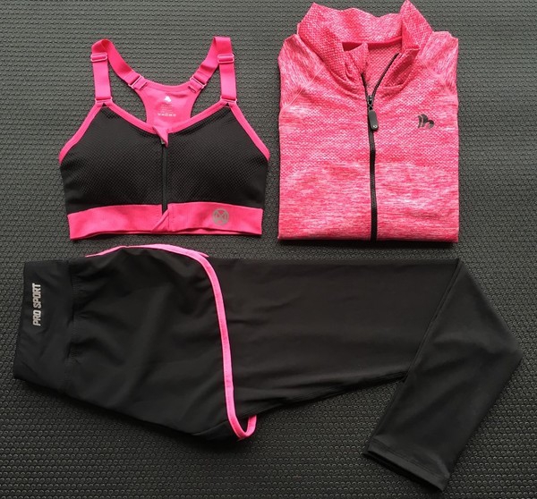 Дамско облекло за йога от 3 части: различни модели и цветове