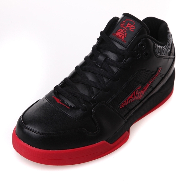 Баскетболни обувки  няколко цвята