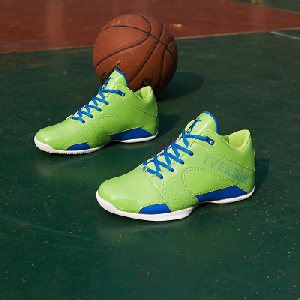 Баскетболни обувки-бели червен зелени