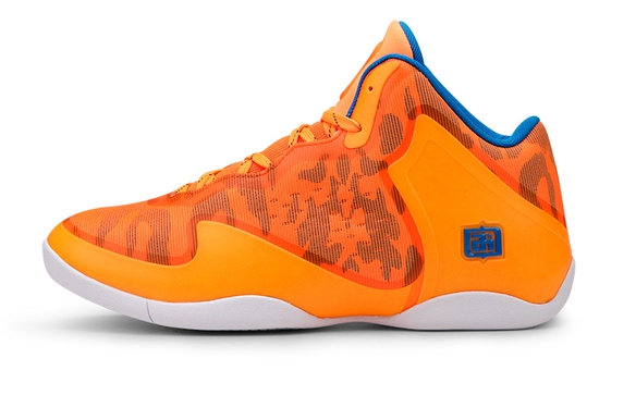 Баскетболни обувки-различни цветове