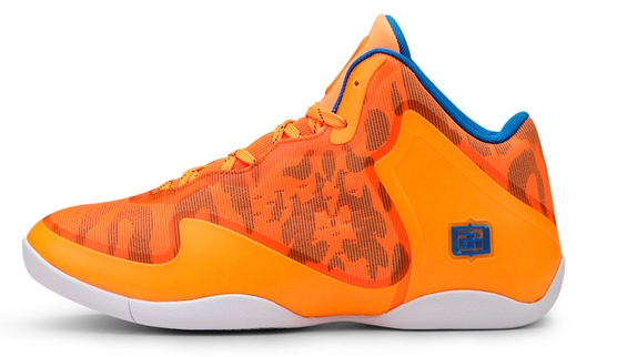 Баскетболни обувки-различни цветове