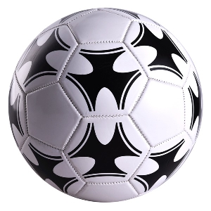Футболна топка в пет варианта за деца