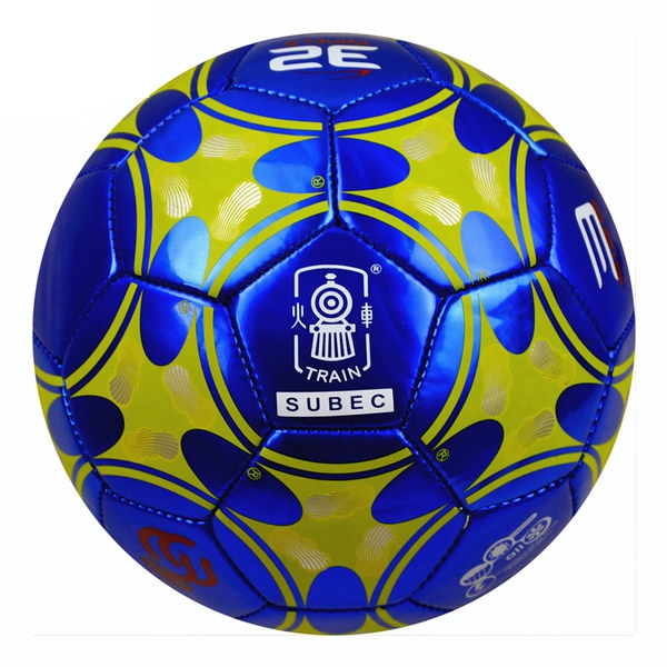 Различни модели футболни топки подходящи за деца, тренировка и за училище 