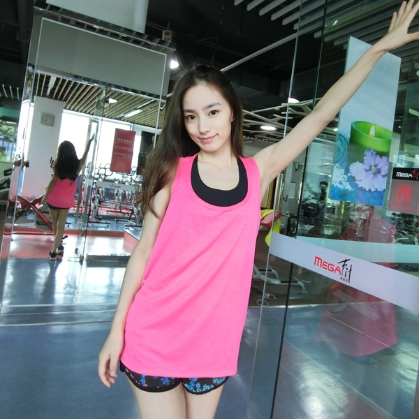 Дамски спортен потник с изрязан гръб