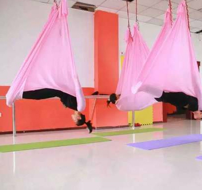 Хамак за йога упражнения