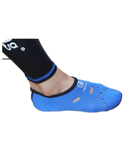 Κάλτσες κολύμβησης και  Καταδύσεις σε τέσσερα χρώματα