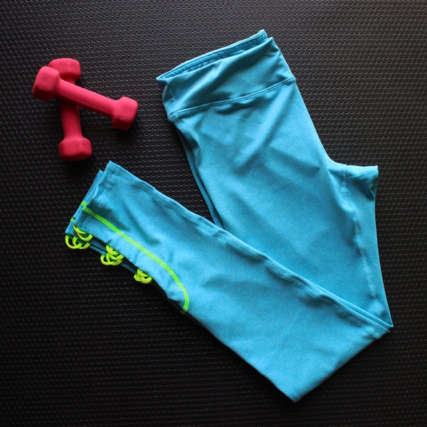 Дамски спортен екип: клин и блуза