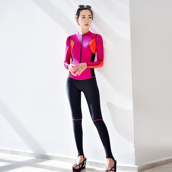 Неопренов дамски костюм за плуване , гмуркане или сърф